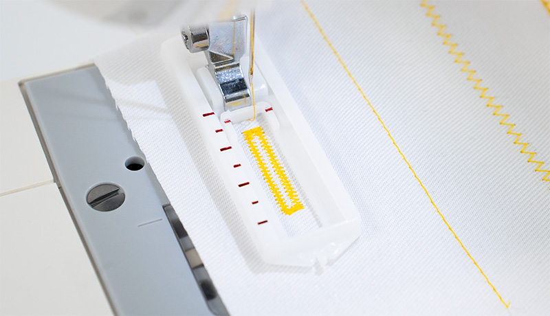 Janome DC1000 Memory Buttonhole